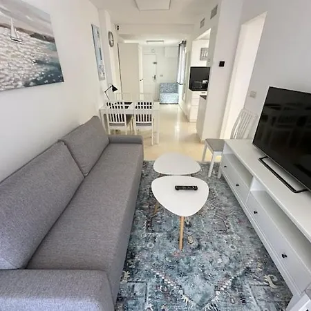 Casa Flora - Beachfront - Pool - Garage Апартаменты *